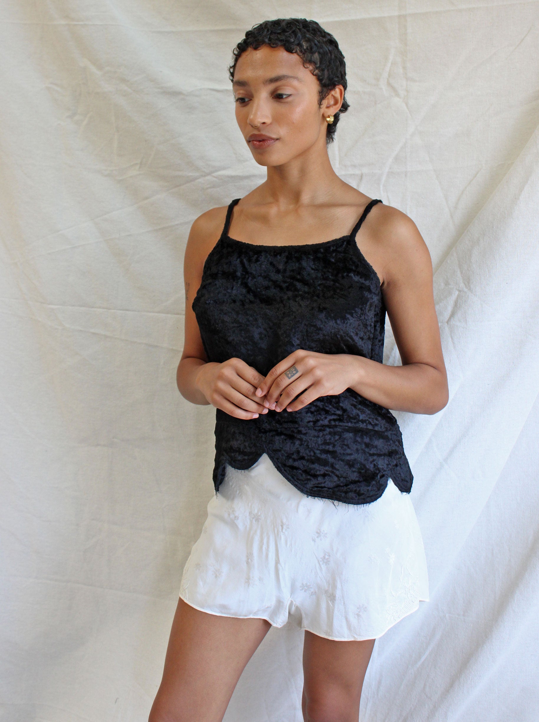 トップス VELOUR SHOULDER RIBBON CAMISOLE TOPS Comme des Garçons Crushed Velvet Camisole – Here Studio